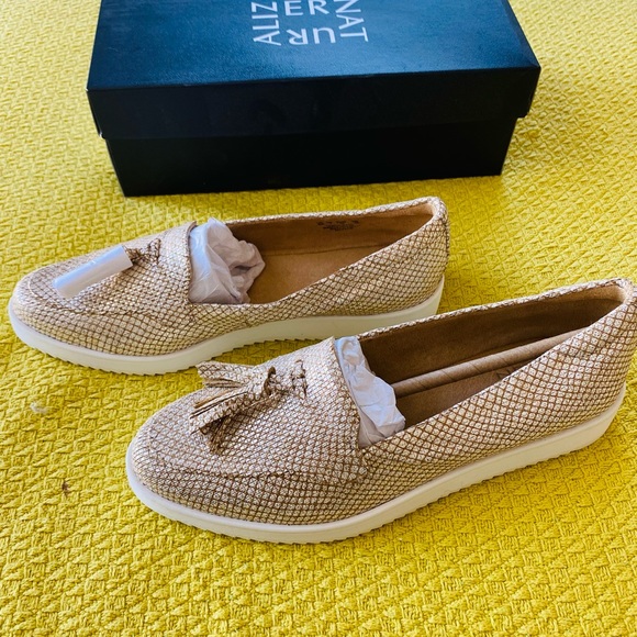 Naturalizer Rosalie metallic with tassels shoe - Picture 5 of 9